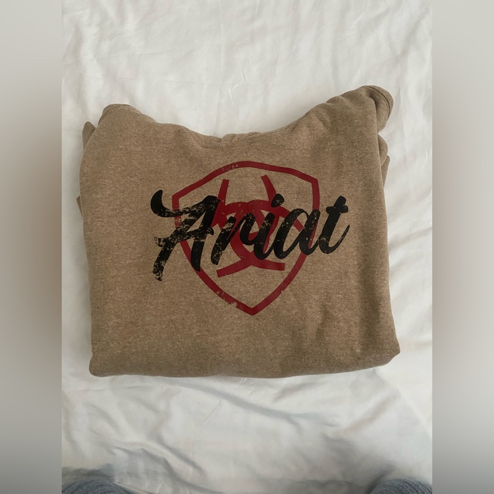 Womens Ariat sweater - M